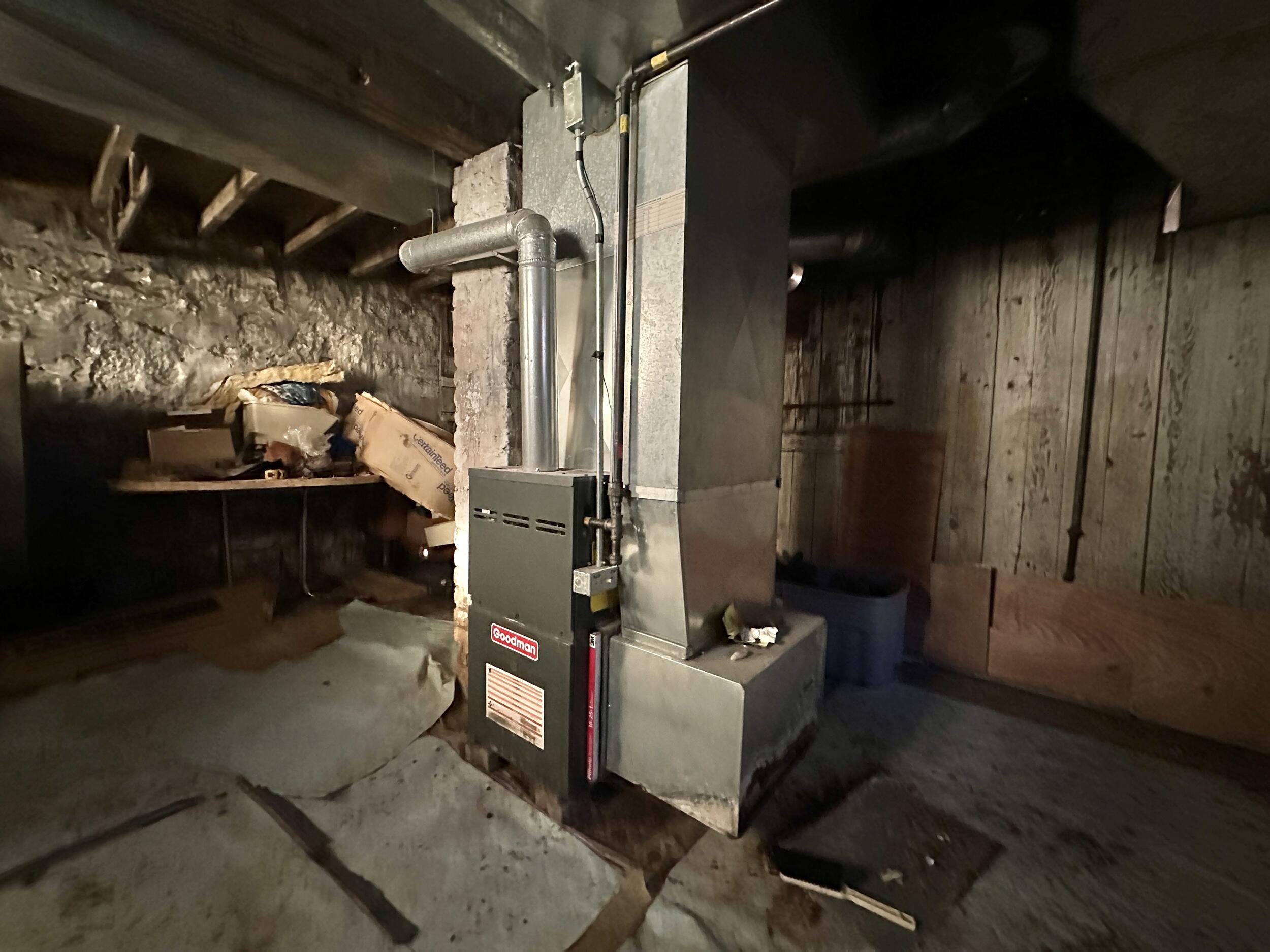 1924 West Grant Street Milwaukee, WI 53215 - Photo 17 of 20 img_3728