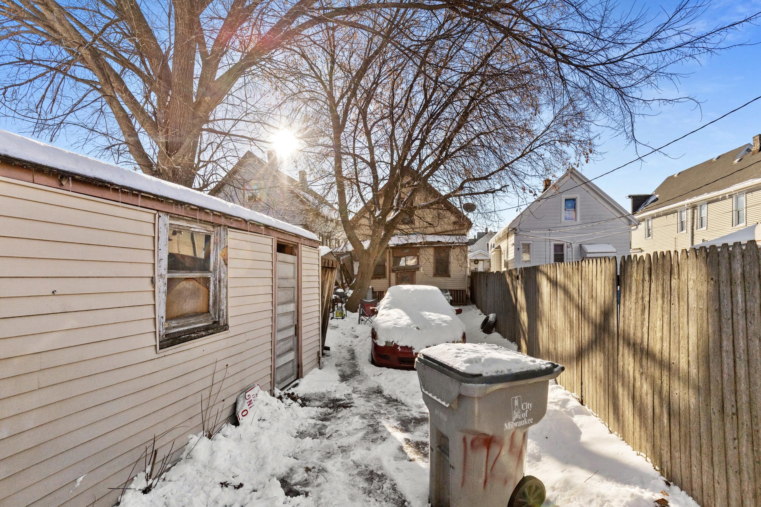 1924 West Grant Street Milwaukee, WI 53215 - Photo 19 of 20 photo dec 10 2025, 10 14 09 pm