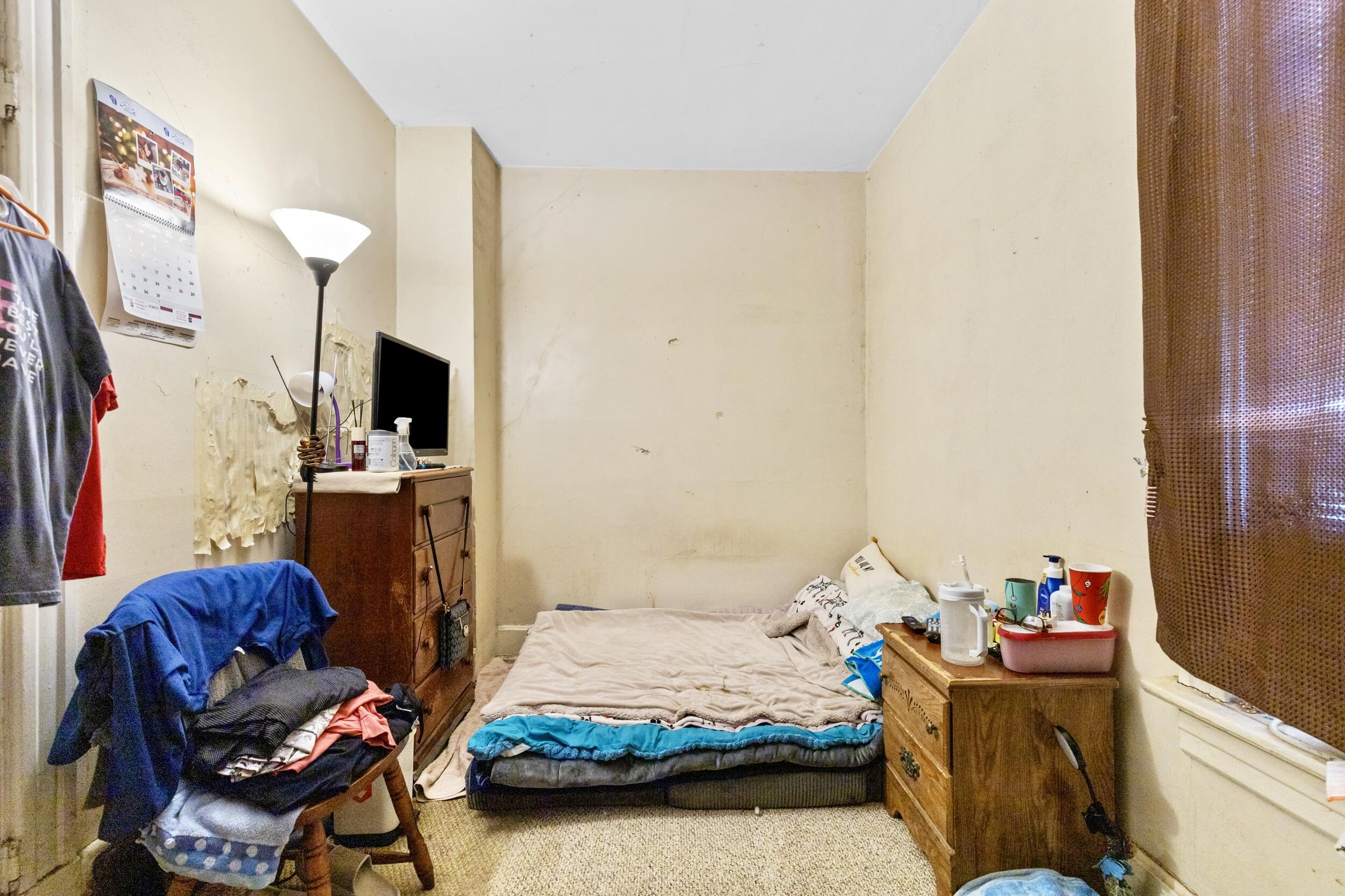 1924 West Grant Street Milwaukee, WI 53215 - Photo 7 of 20 photo dec 10 2025, 10 07 35 pm