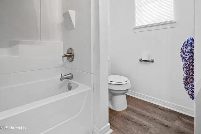 $2,200 | 259 Benachi Avenue, Unit B, Biloxi, MS 39530