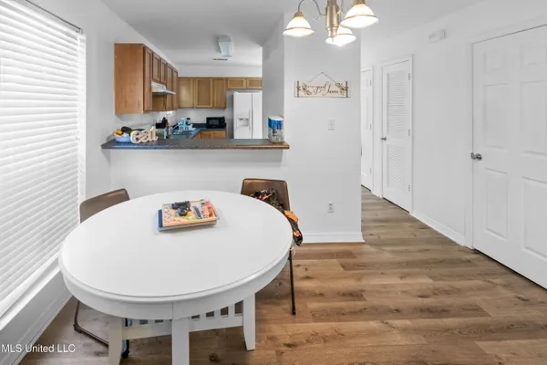 $1,900 | 259 Benachi Avenue, Unit B, Biloxi, MS 39530