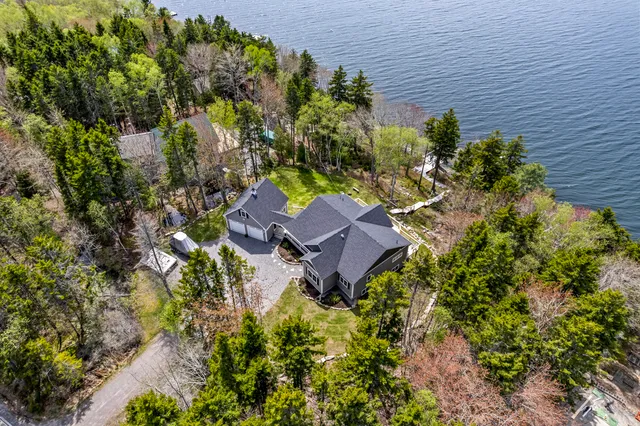 $2,250,000 | 258 Gun Point Road, Harpswell, ME 04079