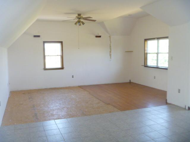 549 Thompson Road Unionville, TN 37180 - Photo 11 of 12 Gallery Image 11