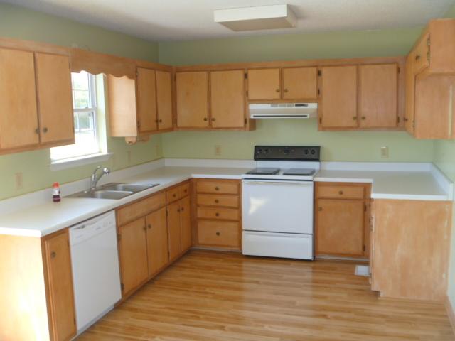 549 Thompson Road Unionville, TN 37180 - Photo 4 of 12 Gallery Image 4