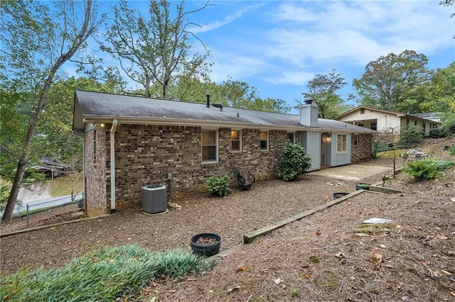 $395,000 | 4304 Lindsey Way Northeast, Roswell, GA 30075