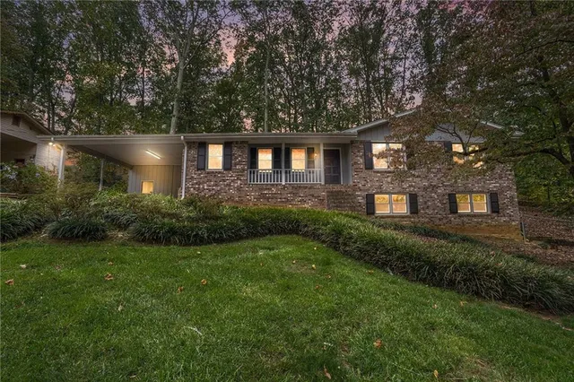 $395,000 | 4304 Lindsey Way Northeast, Roswell, GA 30075