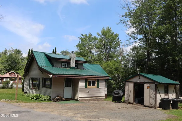 $149,900 | 103 7 Oaks Road, Caroga, NY 12032