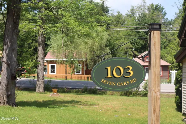 $149,900 | 103 7 Oaks Road, Caroga, NY 12032