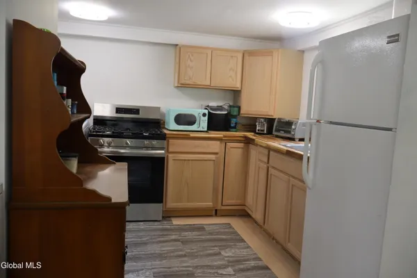 $149,900 | 103 7 Oaks Road, Caroga, NY 12032