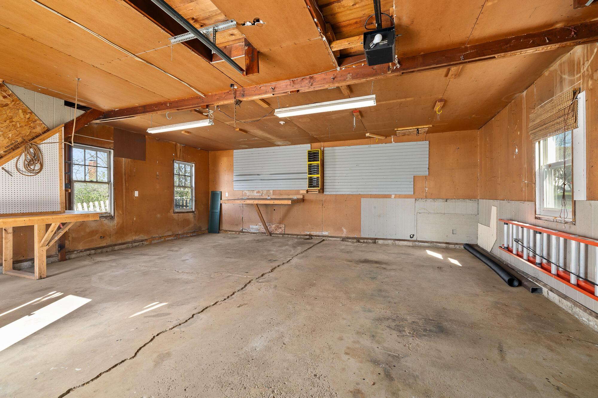 299 Taylor Road Mansfield, OH 44903 - Photo 28 of 40 26-ext-building-workshop-1