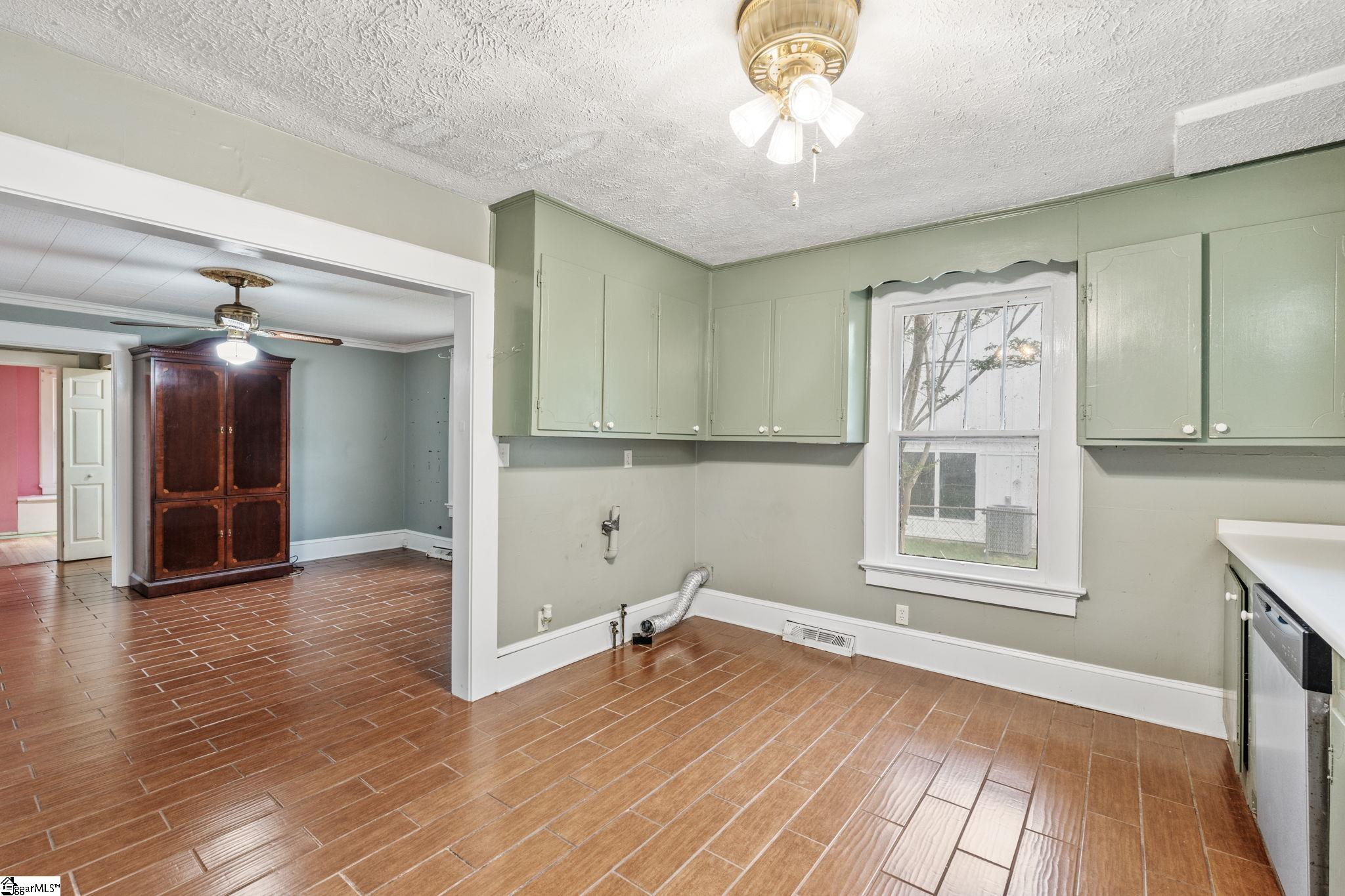 303 Front Street Easley, SC 29640 - Photo 19 of 28