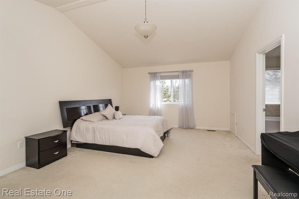 3296 Fantail Drive Rochester Hills, MI 48309 - Photo 18 of 41