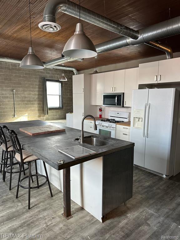 106 South Bridge Street Linden, MI 48451 - Photo 11 of 25