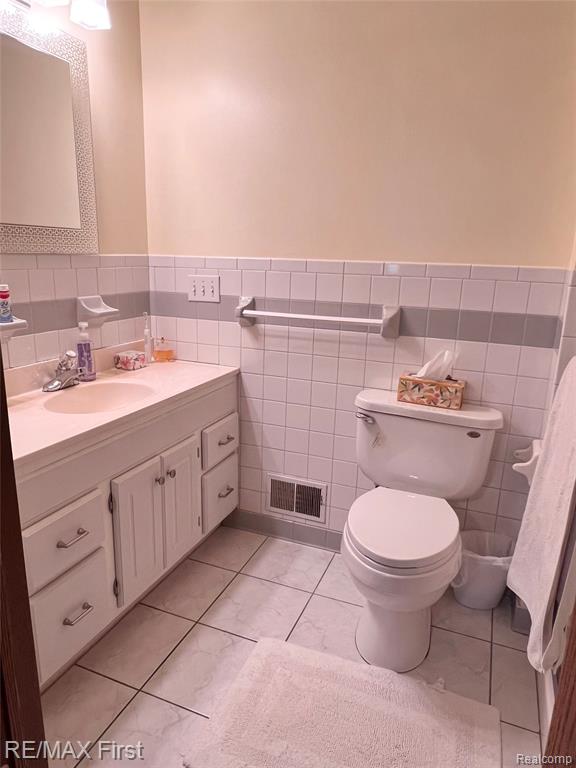 4547 Stephens Road Warren, MI 48091 - Photo 15 of 38 Gallery Image 15