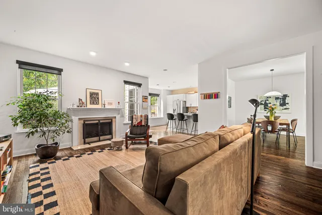 $550,000 | 102 Dundee Mills Lane, Wallingford, PA 19086