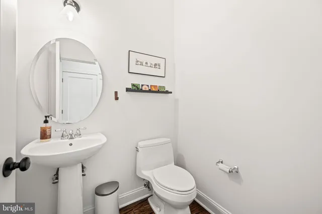 $550,000 | 102 Dundee Mills Lane, Wallingford, PA 19086