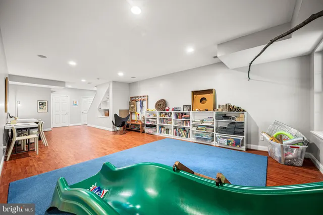 $550,000 | 102 Dundee Mills Lane, Wallingford, PA 19086