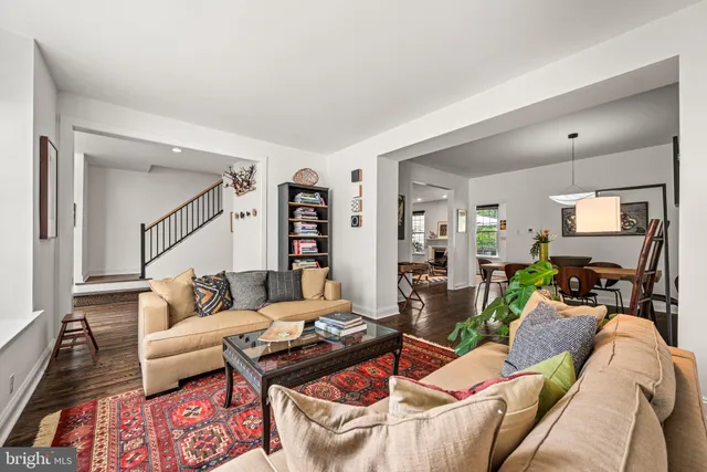 $550,000 | 102 Dundee Mills Lane, Wallingford, PA 19086