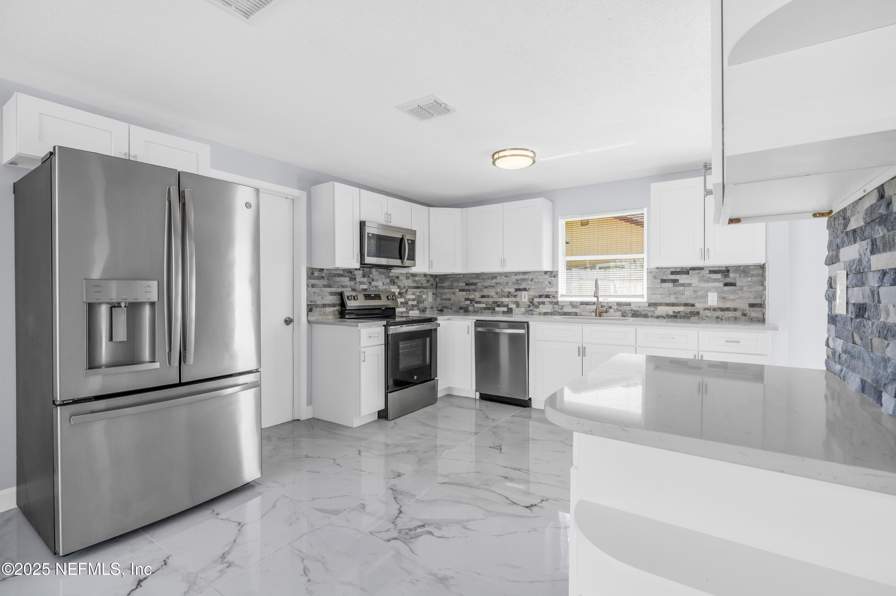 3950 Star Tree Road Jacksonville, FL 32210 - Photo 19 of 33 Kitchen 3