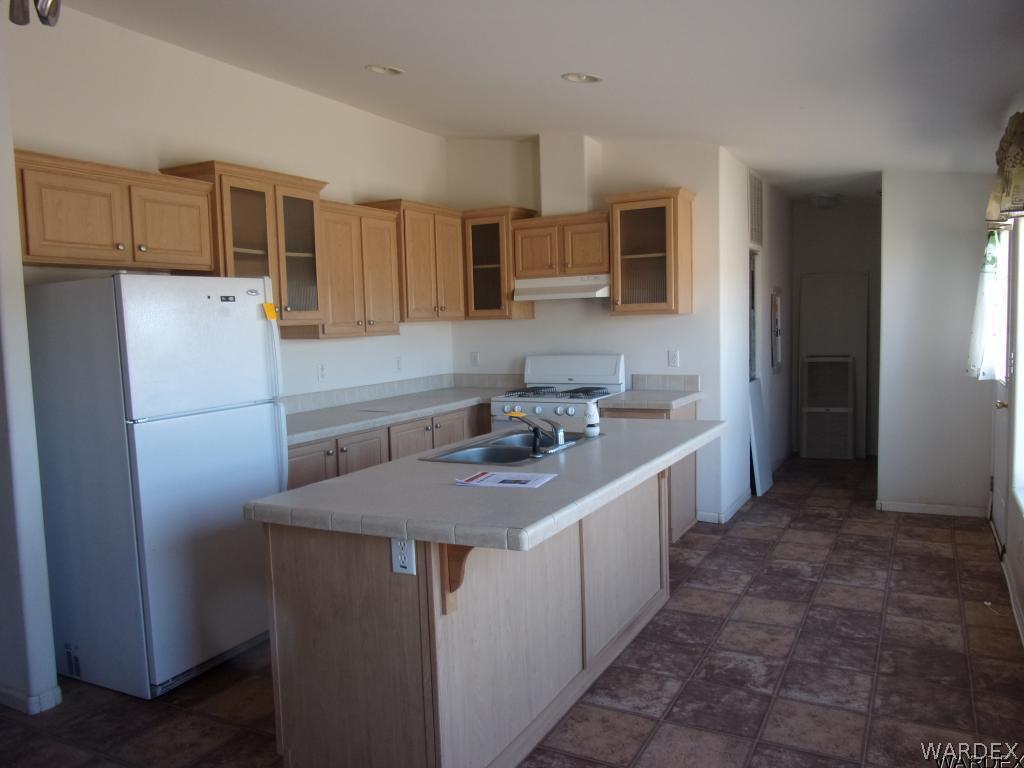 4229 Drake Road Golden Valley, AZ 86413 - Photo 9 of 19