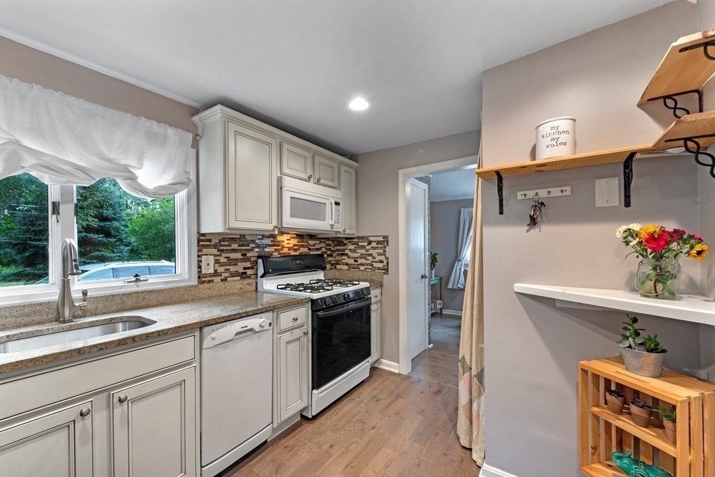 1 Pinecrest Road North Reading, MA 01864 - Photo 16 of 26 Gallery Image 16