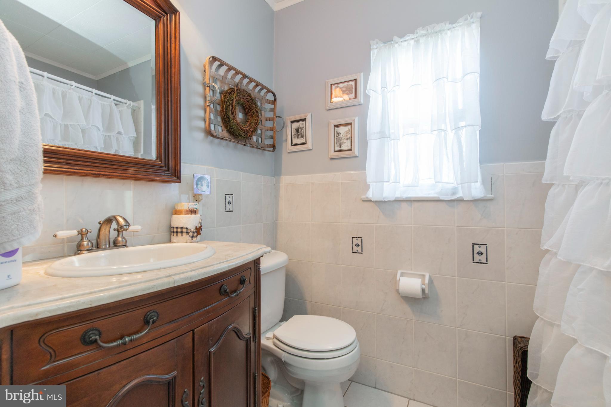 587 Lowell Road Warminster, PA 18974 - Photo 21 of 29