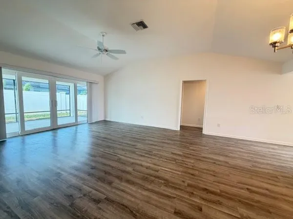 $2,200 | 618 Nielsen Place, The Villages, FL 32163
