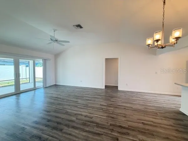$2,200 | 618 Nielsen Place, The Villages, FL 32163