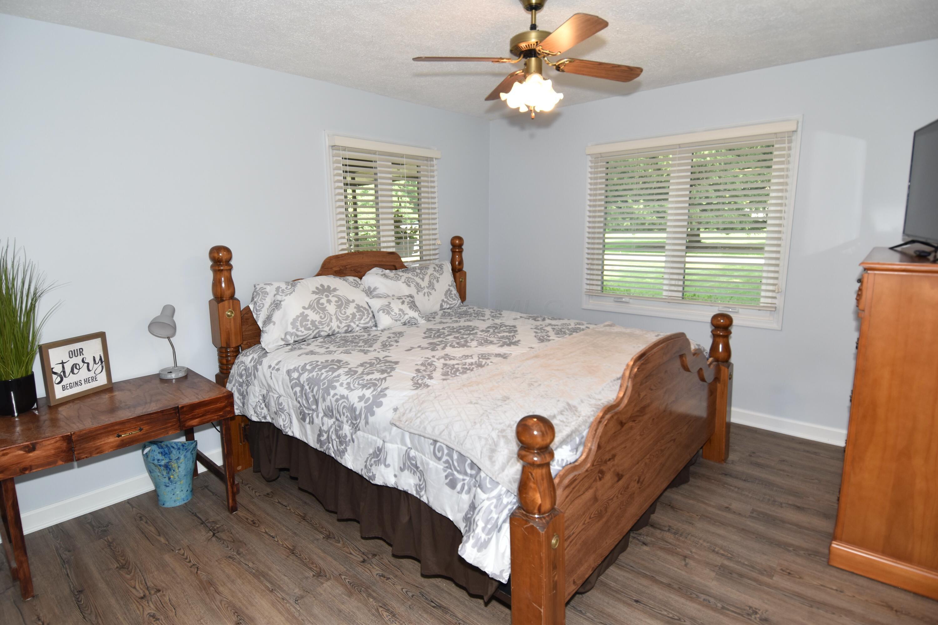 15 Tow Path Road Granville, OH 43023 - Photo 37 of 79 Holds King Size Bed