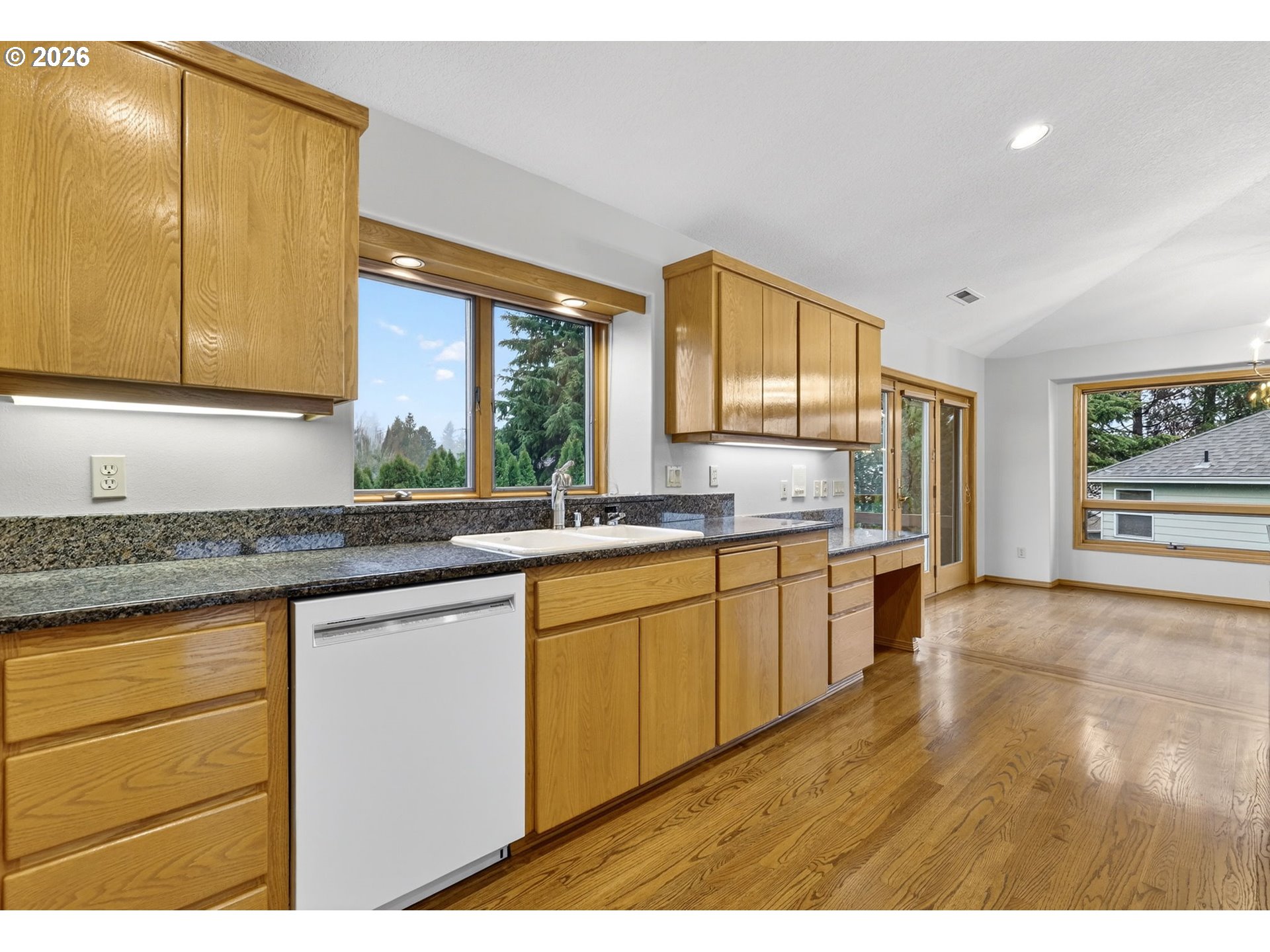2277 Southwest Nancy Place Gresham, OR 97080 - Photo 11 of 48