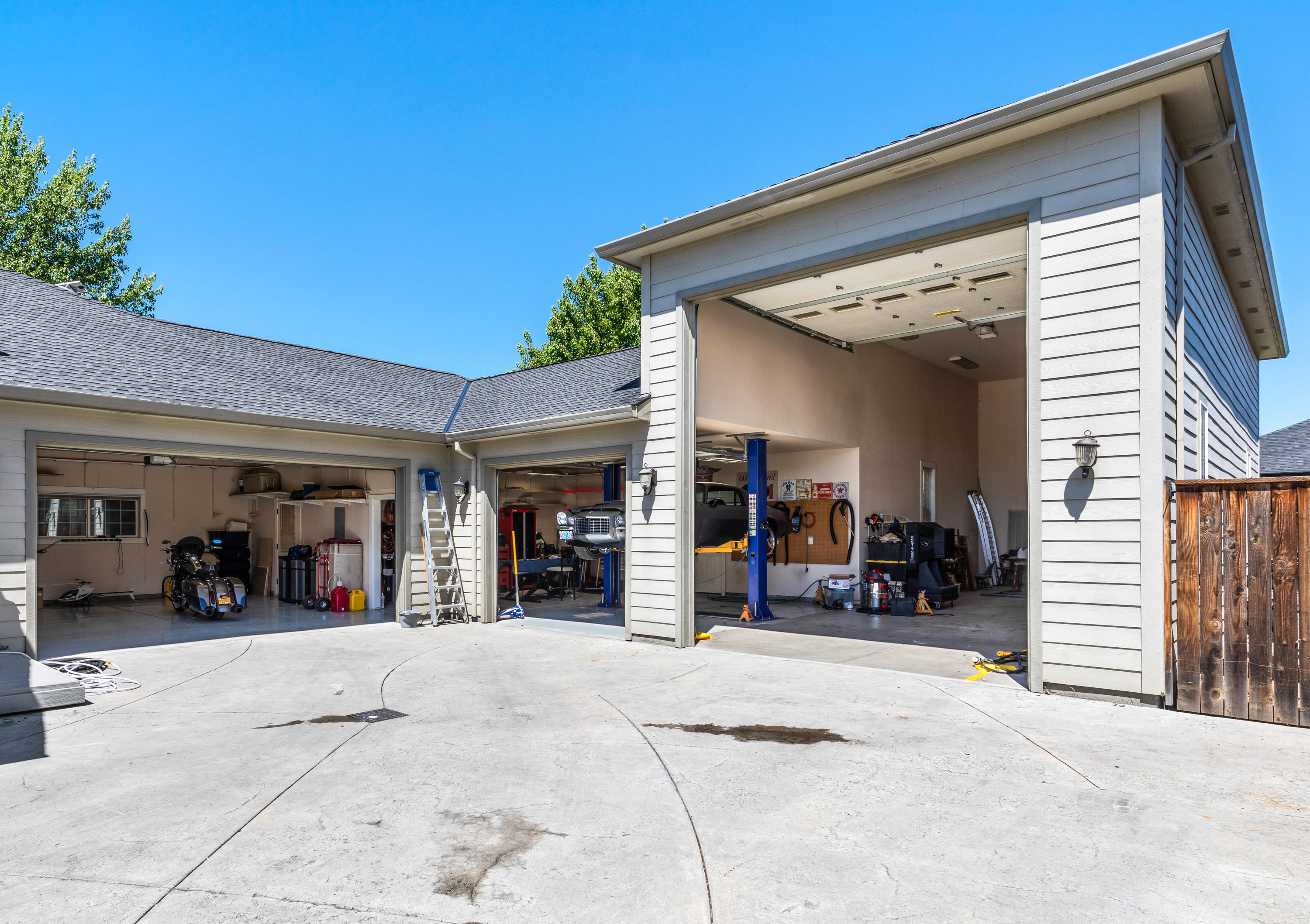 935 Pumpkin Ridge Eagle Point, OR 97524 - Photo 42 of 47 9R9A6841