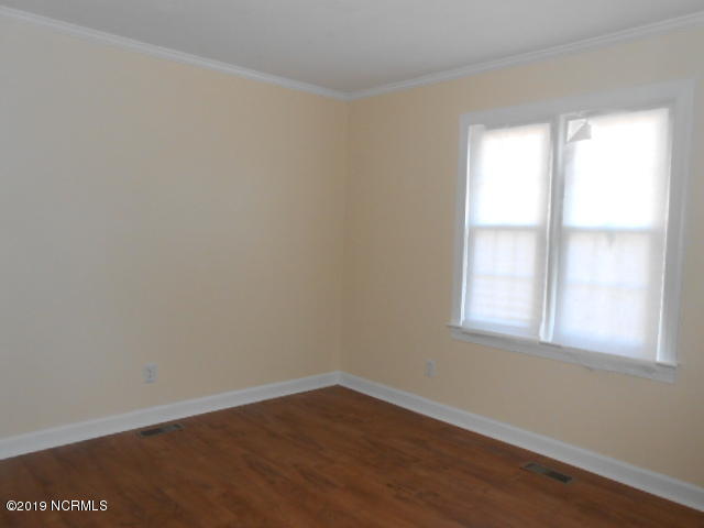11060 Simms Road Bailey, NC 27807 - Photo 8 of 15 master bedroom