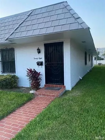 $1,750 | 426 Toronto Avenue, Unit 28, McAllen, TX 78503