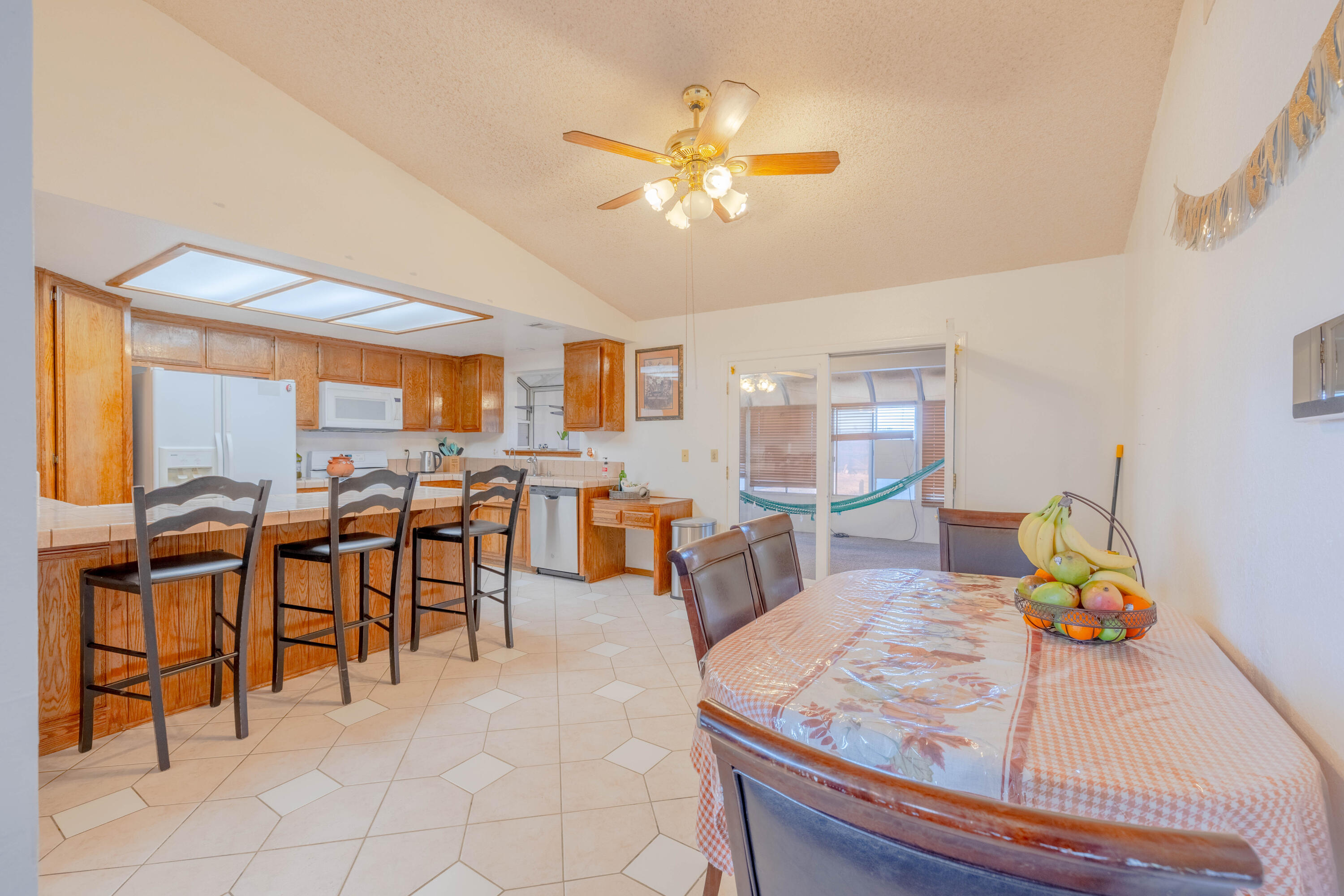 12728 Running Deer Road Apple Valley, CA 92308 - Photo 11 of 28 0G7A8137-HDR
