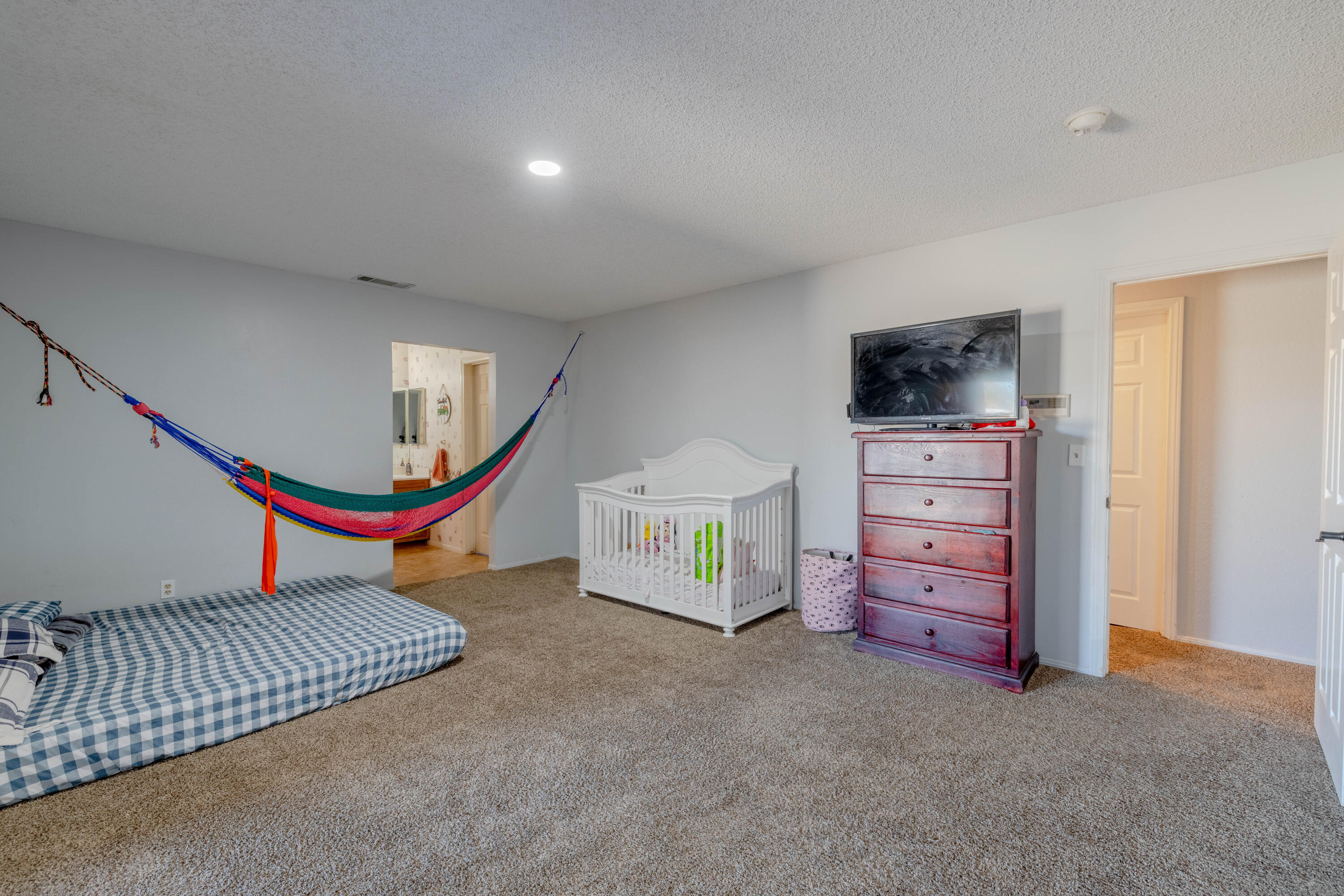 12728 Running Deer Road Apple Valley, CA 92308 - Photo 19 of 28 0G7A8176-HDR