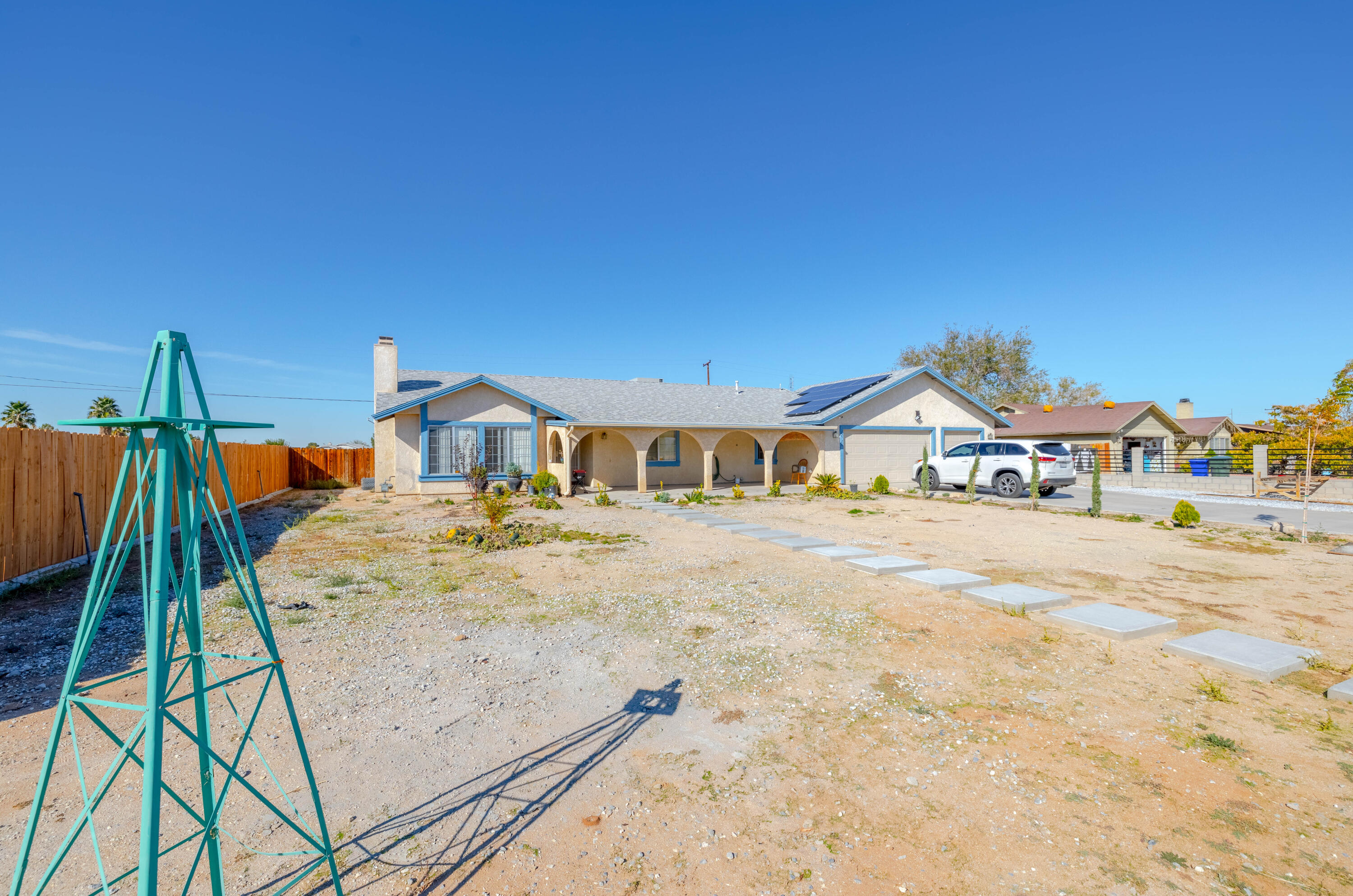 12728 Running Deer Road Apple Valley, CA 92308 - Photo 7 of 28 0G7A8122-HDR