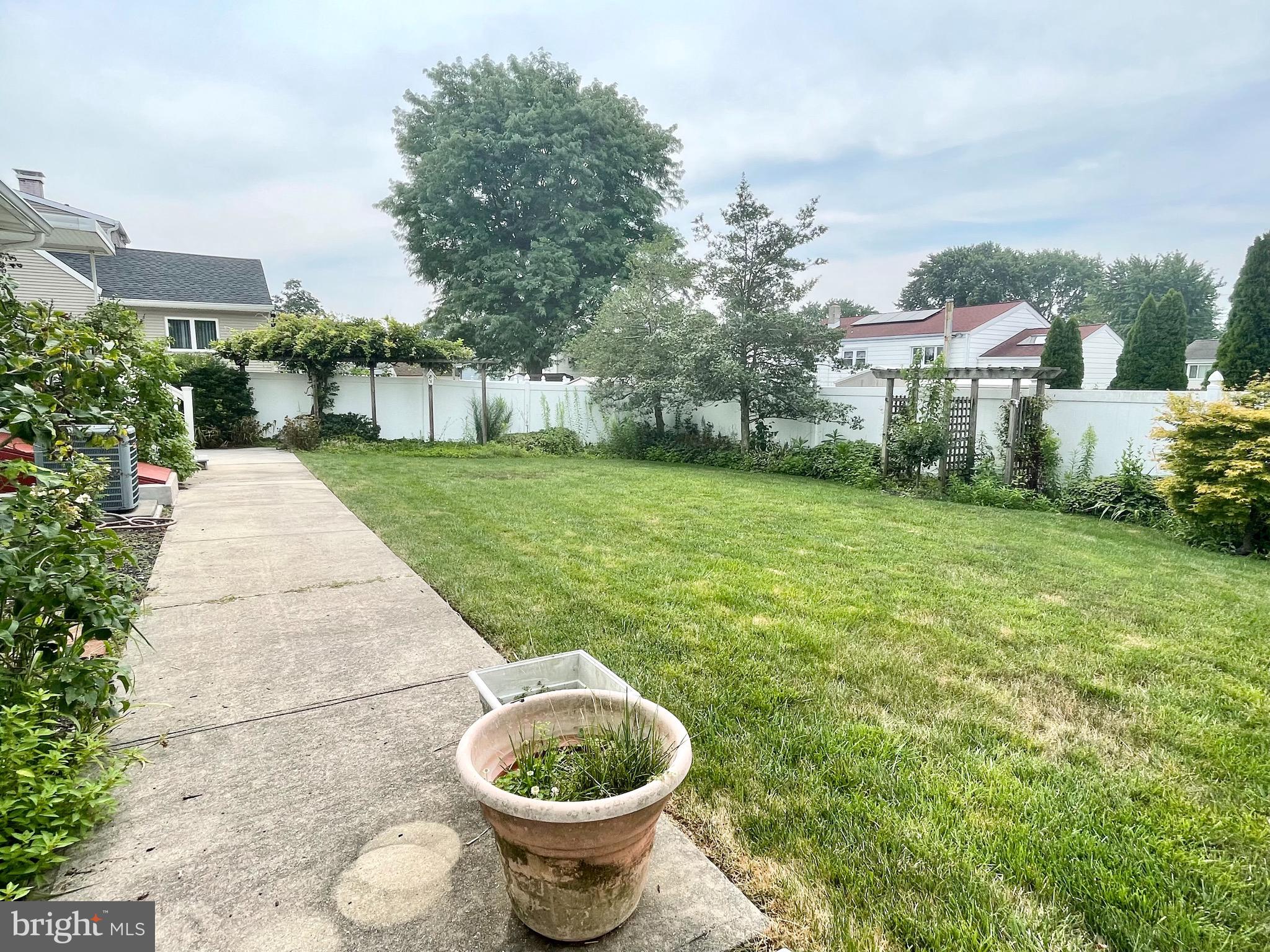 29 Rolling Lane Hamilton, NJ 08690 - Photo 20 of 21