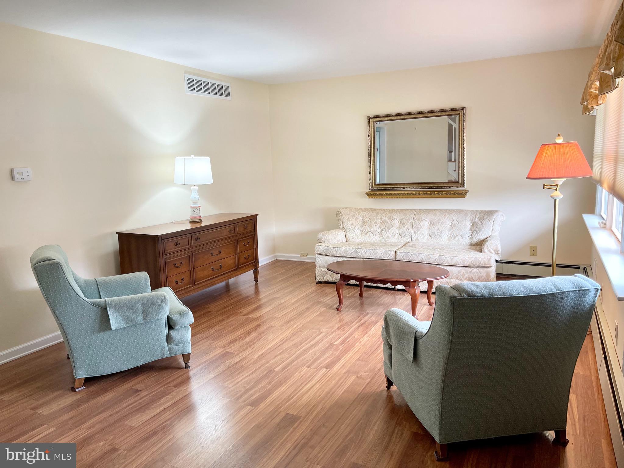 29 Rolling Lane Hamilton, NJ 08690 - Photo 5 of 21