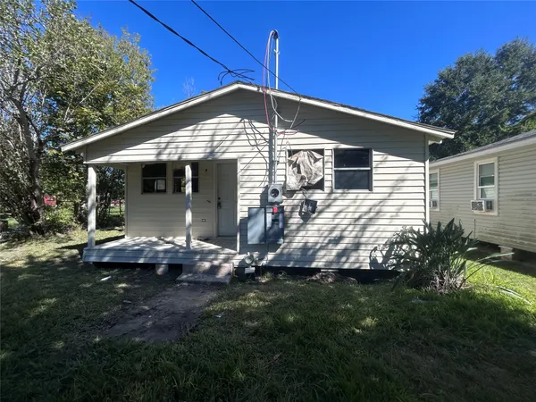$1,275 | 5734 Grant Avenue, Port Arthur, TX 77640