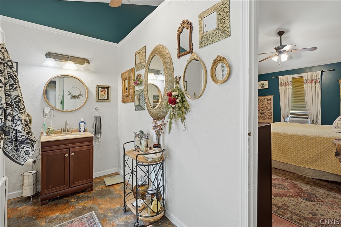 523 South Terry Road Geddes, NY 13219 - Photo 20 of 39 Primary Bathroom