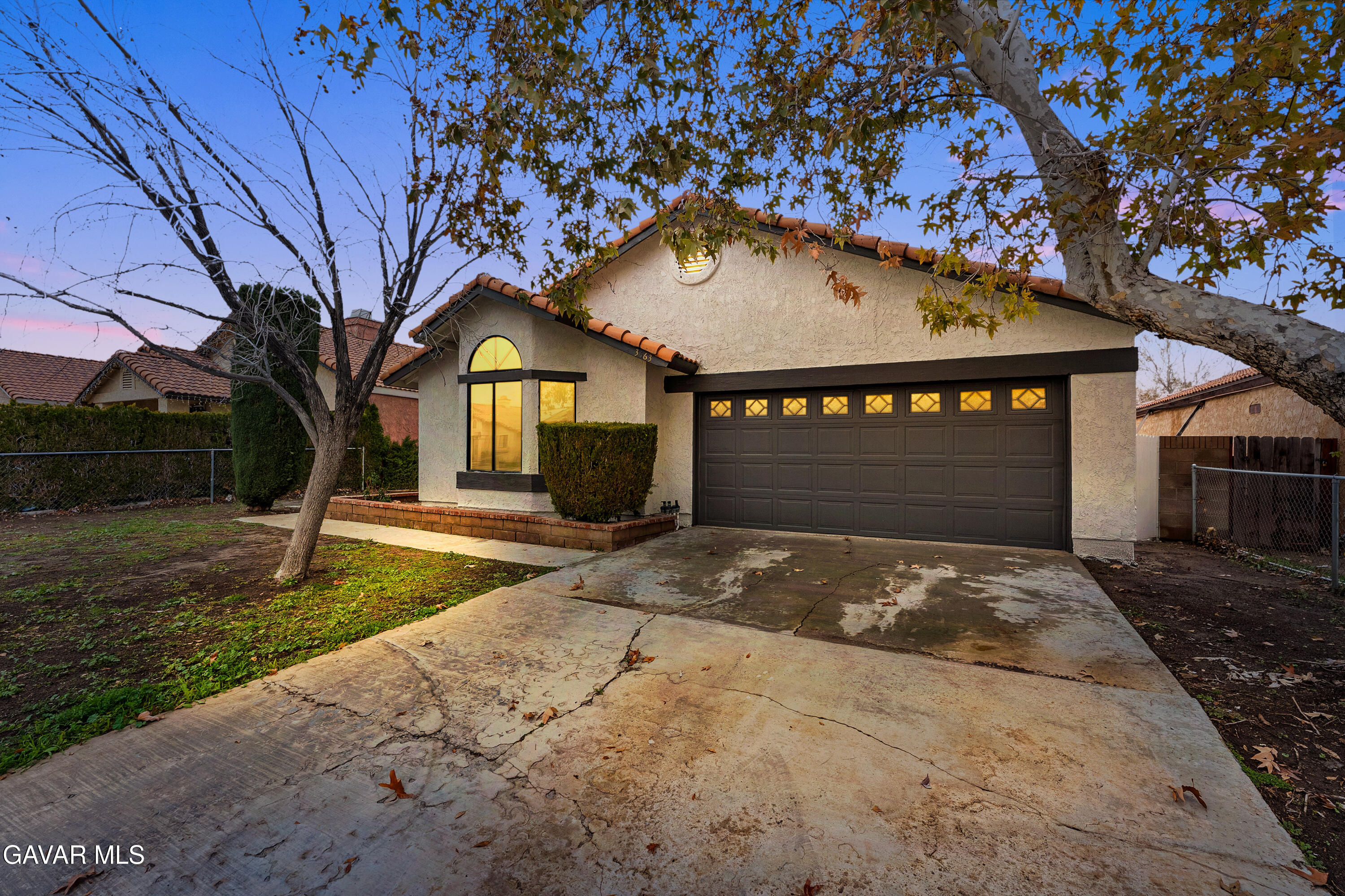3563 Avenue R11 E Palmdale Ca East Palmdale, CA 93550 - Photo 3 of 37 a front view of a house with garden