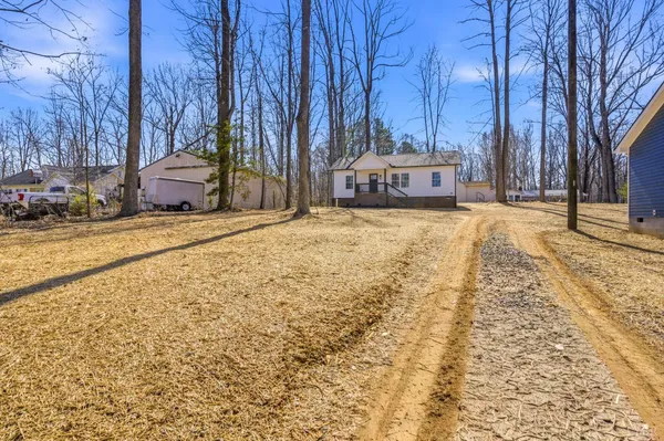 $289,900 | 84 Locust Drive, Louisa, VA 23093