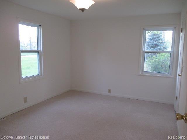 2870 Hickory Lawn Road Rochester Hills, MI 48307 - Photo 13 of 21