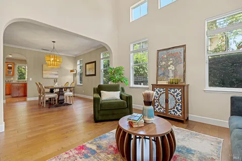 $1,290,000 | 68 Pinheiro Circle, Novato, CA 94945