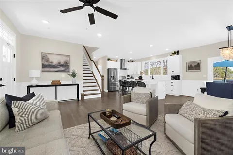 $869,900 | 122 North Lake Drive, Stevensville, MD 21666