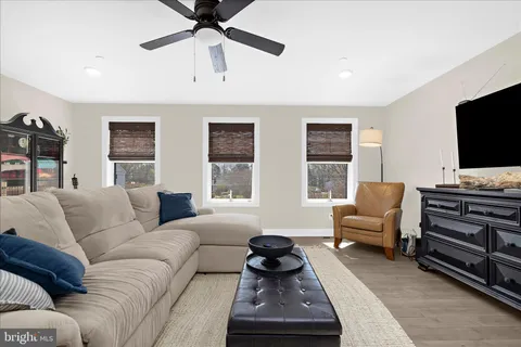 $869,900 | 122 North Lake Drive, Stevensville, MD 21666