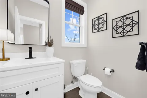 $875,000 | 122 North Lake Drive, Stevensville, MD 21666