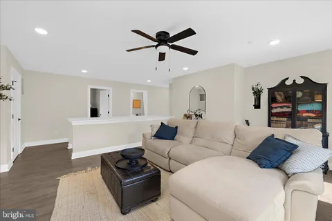 $875,000 | 122 North Lake Drive, Stevensville, MD 21666