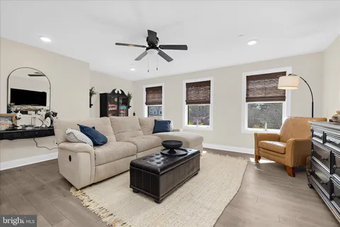 $869,900 | 122 North Lake Drive, Stevensville, MD 21666