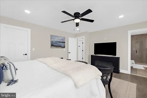 $869,900 | 122 North Lake Drive, Stevensville, MD 21666